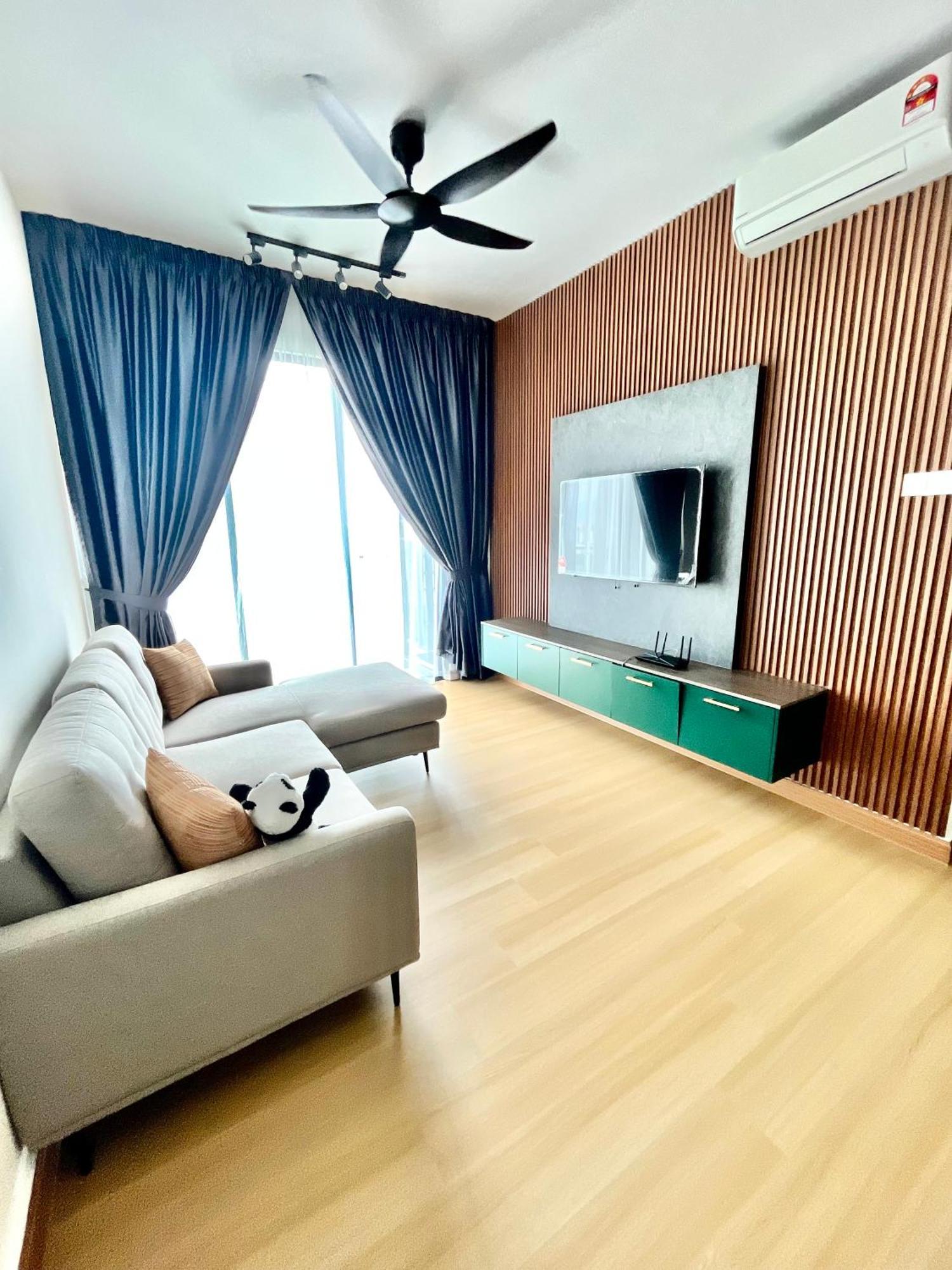 Kamila Homestay Kl-formuslimsonly